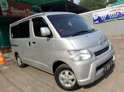 Daihatsu GranMax Type D 1.500 cc AC PS Tahun 2016 SIlver Metalik 8