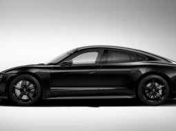 Brand New 2020 Porsche Taycan 4S 3