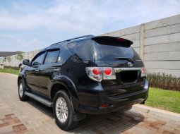 Toyota Fortuner G VNT DSL matic 2013 Hitam Metalik 6