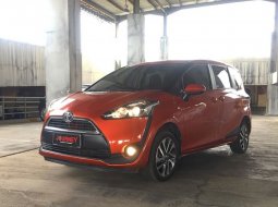 TOYOTA SIENTA V 2016 A/T 9