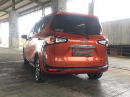 TOYOTA SIENTA V 2016 A/T 7