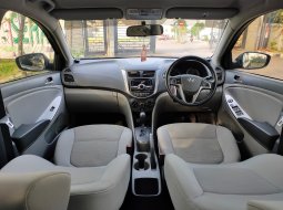 Hyundai Grand Avega GL A/T 2015 Hitam 3