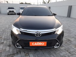 Toyota Camry 2.5 V AT 2017 Hitam 8