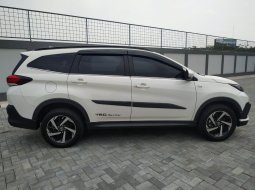 Toyota Rush 1.5 S TRD Sportivo AT 2018 Putih 2