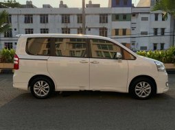 Mobil Toyota NAV1 2016 V Limited terbaik di DKI Jakarta 4
