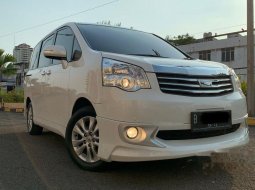 Mobil Toyota NAV1 2016 V Limited terbaik di DKI Jakarta 5