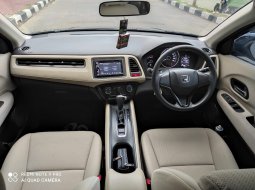 HR-V S A/T 2015, Black, istimewa seperti baru 5