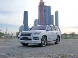 Lexus LX 570 F Sport Facelift 2013 Putih 7