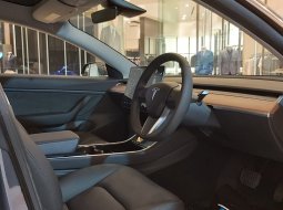 Brand New 2020 Tesla Model 3 Standard Range Plus Blue on Black 6