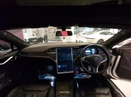 Tesla Model S P100D 2018  10