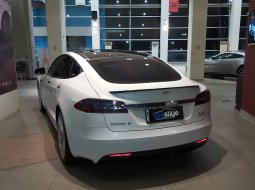 Tesla Model S P100D 2018  4