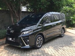 Dijual mobil bekas Toyota Voxy , DKI Jakarta  5