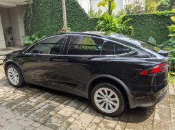 Tesla Model X 75 D 2018 5