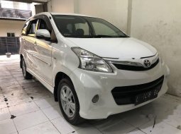 Mobil Toyota Avanza 2012 Veloz dijual, Jawa Timur 6