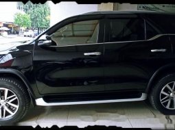 Jual Toyota Fortuner VRZ 2016 harga murah di Jawa Timur 4