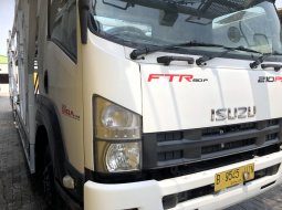 Isuzu Giga 2013 Engkel 4x2 Bak Carrier MULUS+BanBARU,MURAH Bak Besi 3