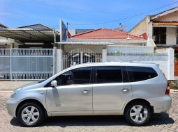 Jual mobil Nissan Grand Livina Ultimate 2011 bekas, Jawa Timur 3