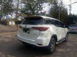 Jawa Barat, jual mobil Toyota Fortuner VRZ 2017 dengan harga terjangkau 6