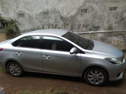 Toyota Vios E  8