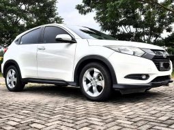 Mobil Honda HR-V 2015 E dijual, Jawa Tengah 5