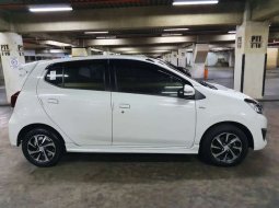 Jual mobil bekas murah Daihatsu Ayla 1.2 R Deluxe 2018 di Jawa Barat 2