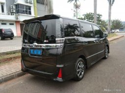 Jual cepat Toyota Voxy 2017 di Banten 3