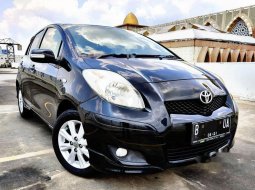 Mobil Toyota Yaris 2011 E terbaik di DKI Jakarta 6