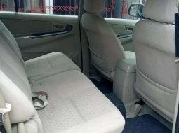 Jual Toyota Kijang Innova 2010 harga murah di Banten 4