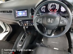 Mobil Honda HR-V 2016 E dijual, Jawa Timur 4