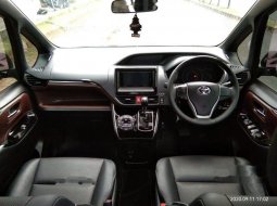 Jual cepat Toyota Voxy 2017 di Banten 17