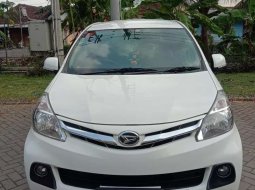 Dijual mobil bekas Daihatsu Xenia R, Jawa Timur  3