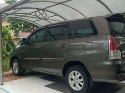 Jual Toyota Kijang Innova 2010 harga murah di Banten 3