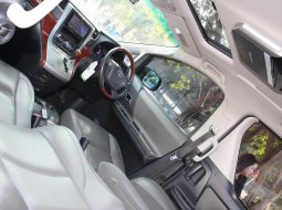 Toyota Alphard S 2010 Hitam 10