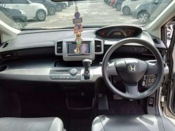 Honda Freed 2011 Riau dijual dengan harga termurah 5