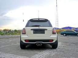 2008 MINI Cooper 1.6 S Antik Putih Surabaya 2