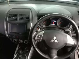 Mitsubishi Outlander 2012 Jawa Tengah dijual dengan harga termurah 3