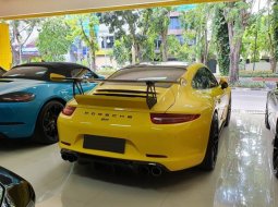 Porsche 911 Carrera 2015 Kuning 2