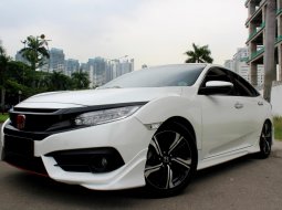 Honda Civic ES Prestige 2018 Putih 2