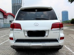 Lexus LX 570 2012 Putih 4