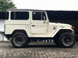 Hardtop Fj40 M/T 1981 Putih Siap Pakai  6