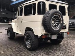 Hardtop Fj40 M/T 1981 Putih Siap Pakai  5