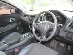Honda HR-V E 2015 Hitam 8