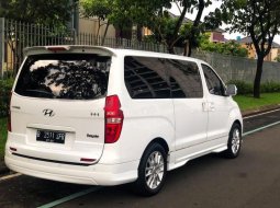 Mobil Hyundai H-1 2015 Royale Next Generation terbaik di Banten 3