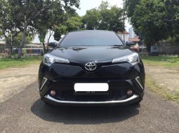 Toyota C-HR 2018 Hitam 1