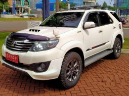 Mobil Toyota Fortuner 2015 G TRD dijual, Banten 5
