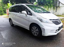 Jual mobil bekas murah Honda Freed S 2013 di Jawa Barat 5