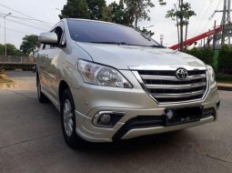 Jual mobil Toyota Kijang Innova V Luxury 2014 bekas, DKI Jakarta 2