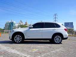 2017 PMK 2018 BMW X5 XDrive 2.0 AT Turbo Diesel Record Garansi 2022 Putih Surabaya 2