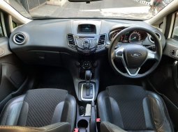 2014 Ford Fiesta S 1.5 AT Putih Surabaya 3