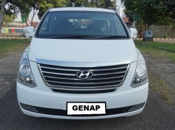 Hyundai H-1 Elegance 2012 Putih 3